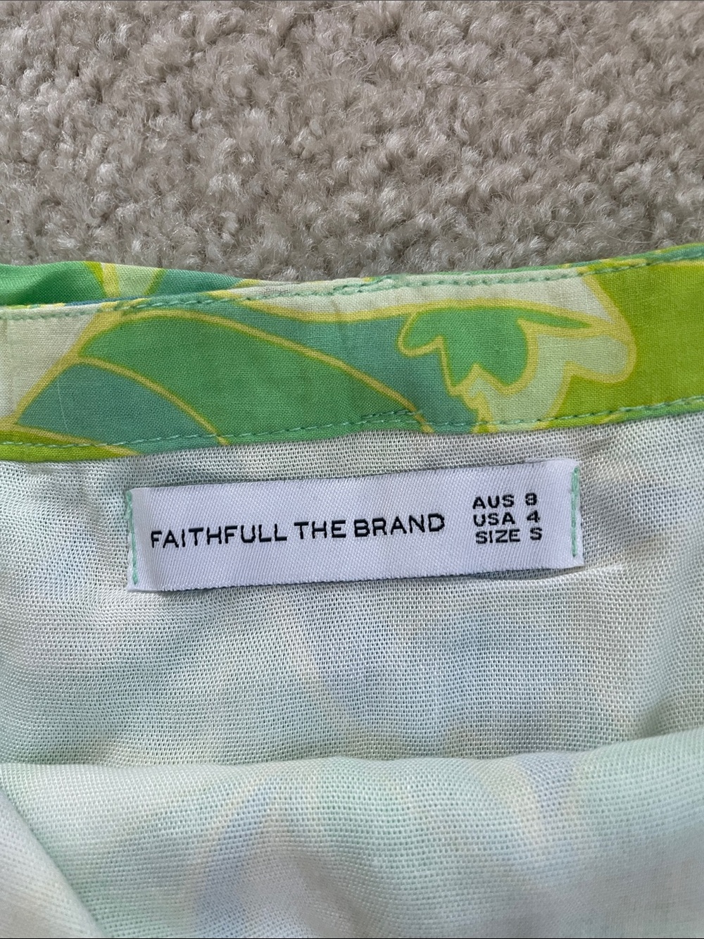 Faithfull the Brand Revolve Lucio Wrap Skirt in Galarosa Print Size 4 - Picture 3 of 7